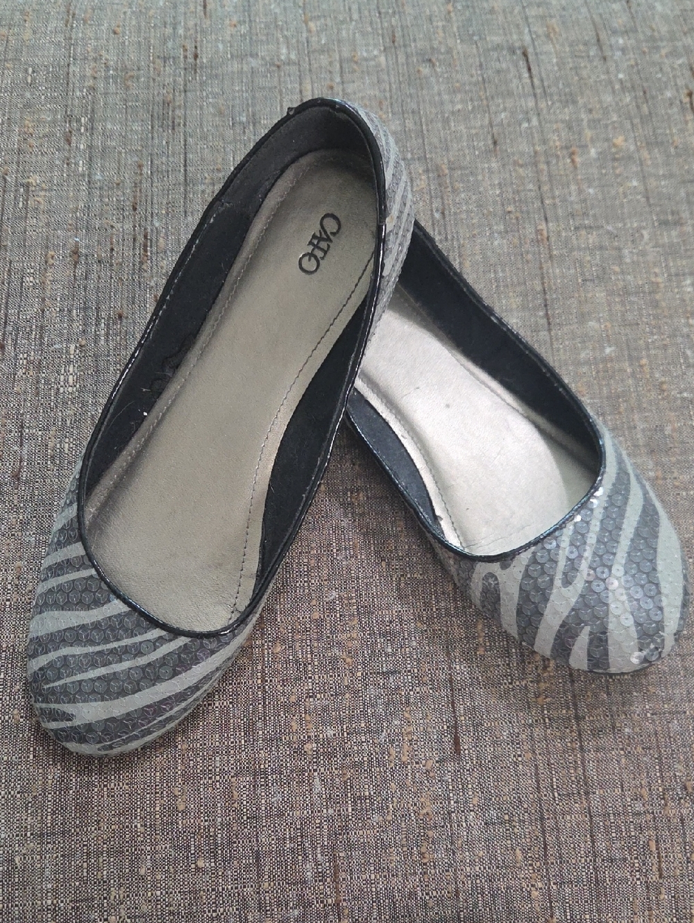 Cato Gray Zebra-Print Sequin Flats for Women 9?